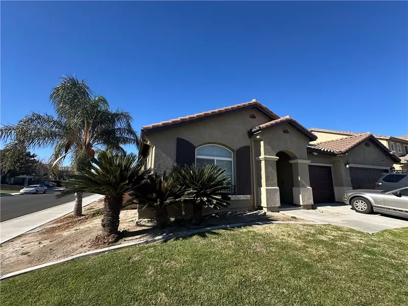 6891 Old Peak Lane, Eastvale, CA 92880