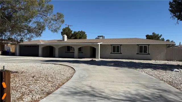 14351 Cronese Road, Apple Valley, CA 92307