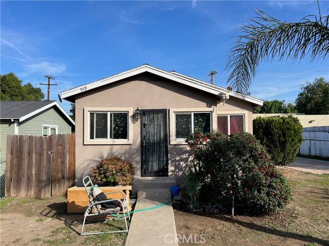 919 S Merrill Street, Corona, CA 92882