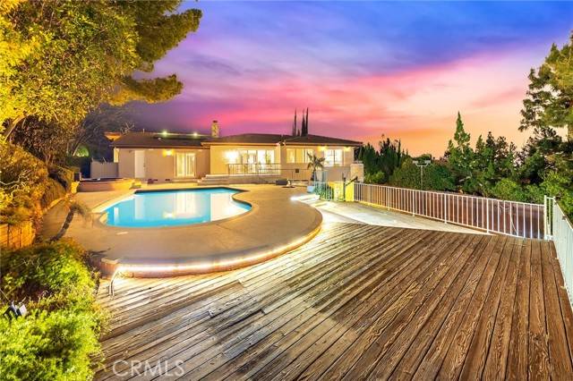 La Canada Flintridge, CA 91011,510 Starlight Crest Drive