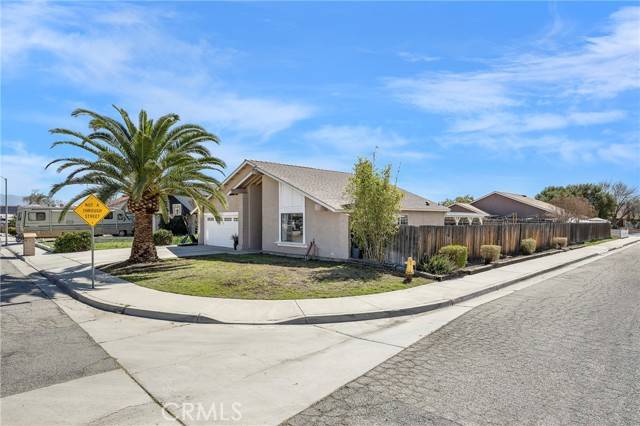 2457 Palmdale Circle, Hemet, CA 92545