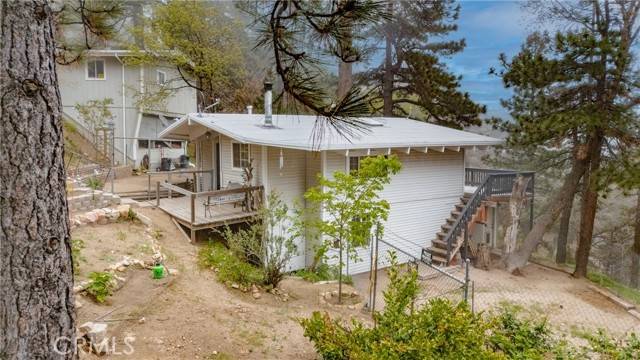 Running Springs, CA 92382,30919 Valley Oak Drive