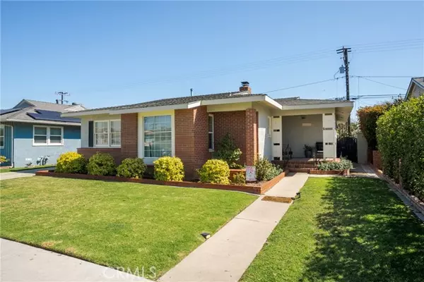 2652 Knoxville Avenue, Long Beach, CA 90815