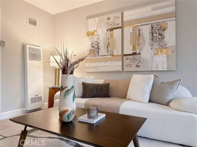 Long Beach, CA 90802,1030 E 2nd Street #6