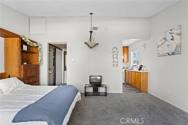 Ontario, CA 91761,3732 Oak Creek Drive #B