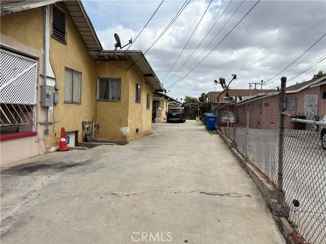 Los Angeles, CA 90063,302 N Indiana Street