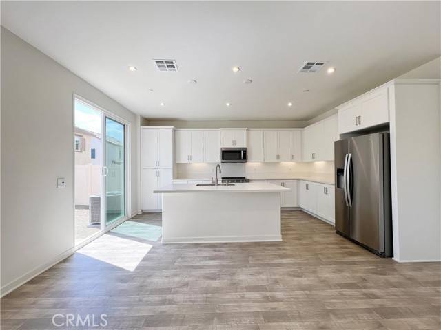 Fontana, CA 92336,16067 Olivas Lane
