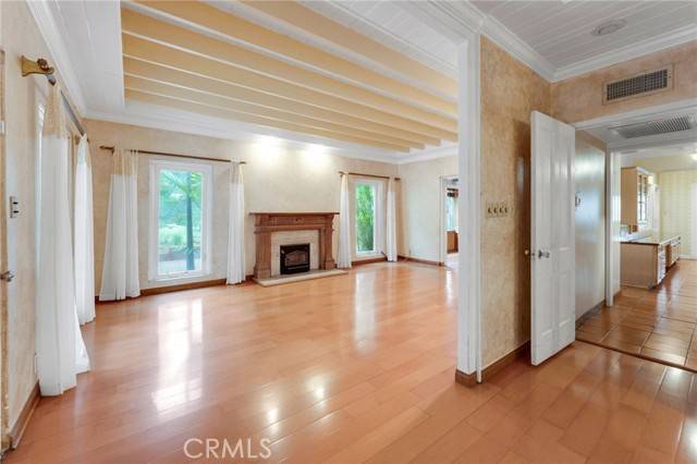 Claremont, CA 91711,3530 Padua Avenue