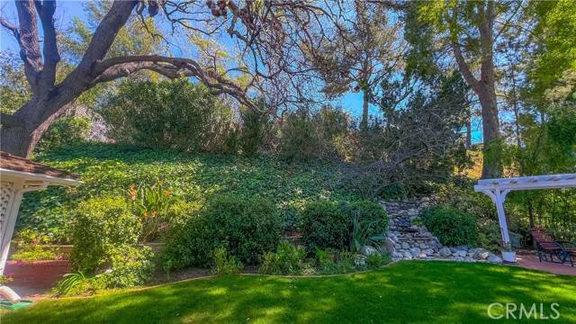 Agoura Hills, CA 91301,27328 Country Glen Road