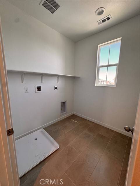 Fontana, CA 92336,16512 Botanical Ln