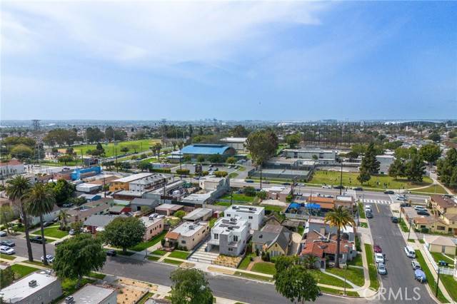 Los Angeles, CA 90047,9613 S Hobart Boulevard