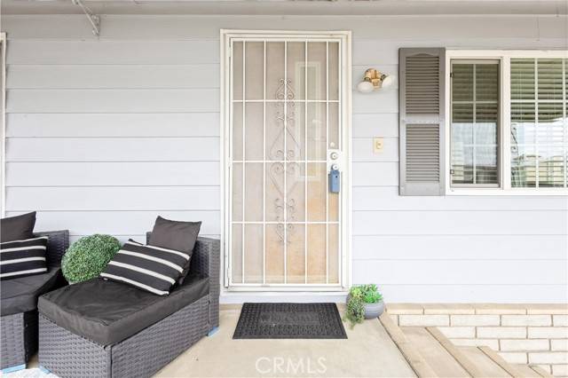 La Verne, CA 91750,3530 Damien #202