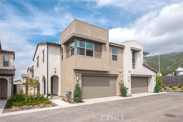 Fontana, CA 92336,16020 Sunny Court