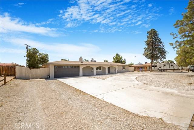 14351 Cronese Road, Apple Valley, CA 92307