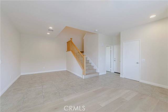 Ontario, CA 91764,2025 E Harvard Privado #C