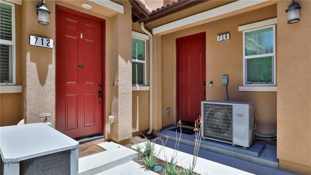 712 N Ethan Way, Anaheim, CA 92805