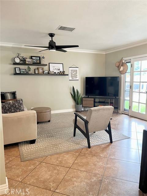 Fullerton, CA 92833,907 S Pine Drive