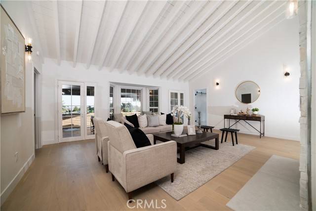 Los Angeles, CA 90043,5560 Bradna Drive