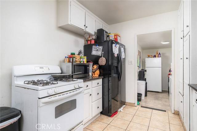 Fontana, CA 92335,15017 Hibiscus Avenue