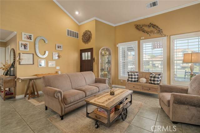 Rialto, CA 92377,2431 W Calle Celeste Drive