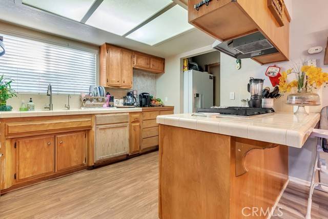 1116 E Ave R, Palmdale, CA 93550