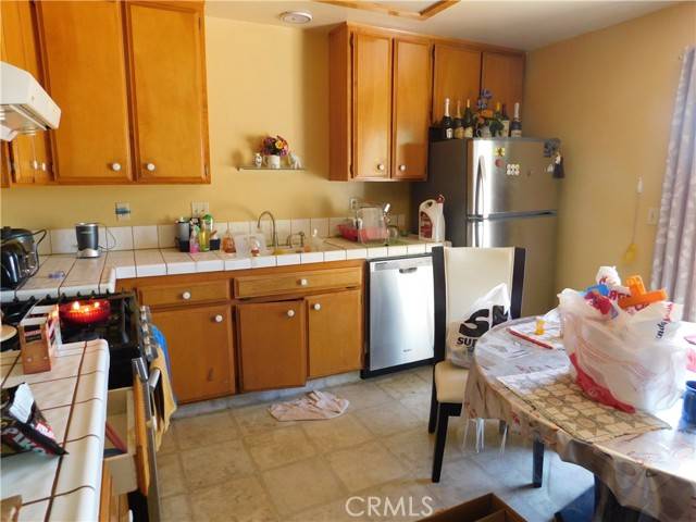 California City, CA 93505,8372 Dogwood Avenue