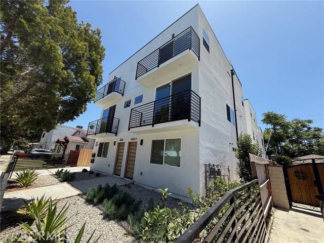 Los Angeles, CA 90034,5836 Ernest Avenue