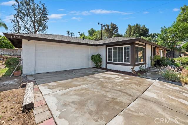 Jurupa Valley, CA 92509,5430 Avenue Juan Bautista