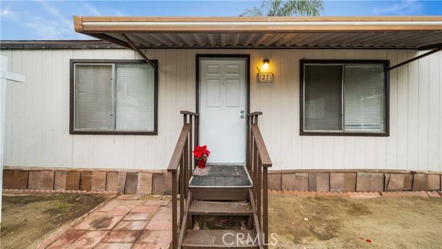 1461 Mission Blvd Spc #27, Pomona, CA 91766