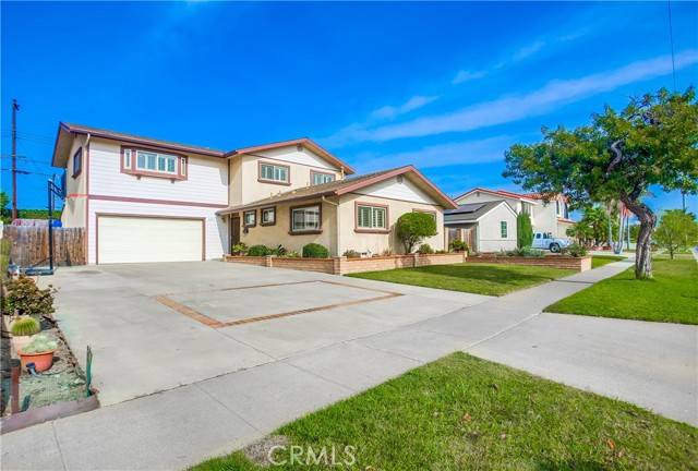 5321 Myra Avenue, Cypress, CA 90630