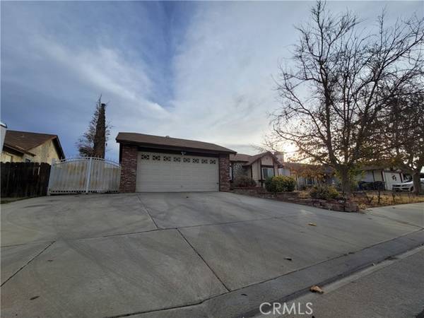 2046 Estrella Court, Palmdale, CA 93550