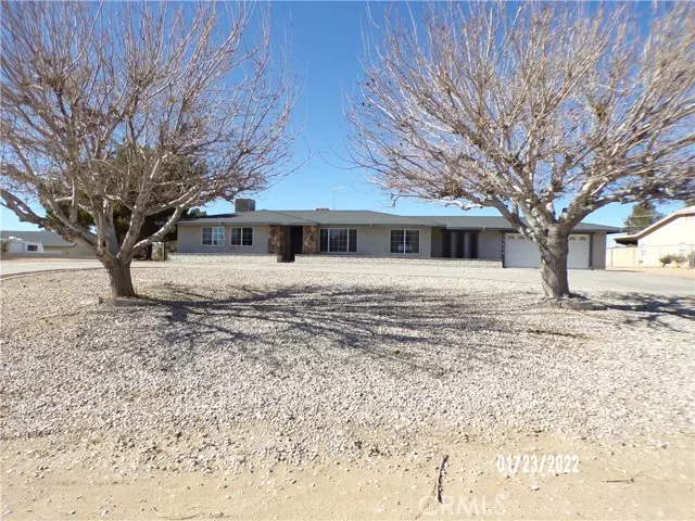 15626 Atnah Road, Apple Valley, CA 92307