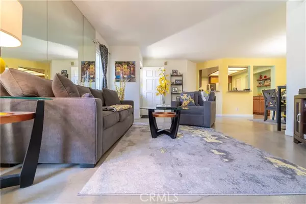 North Hollywood, CA 91606,6644 Clybourn Avenue #69