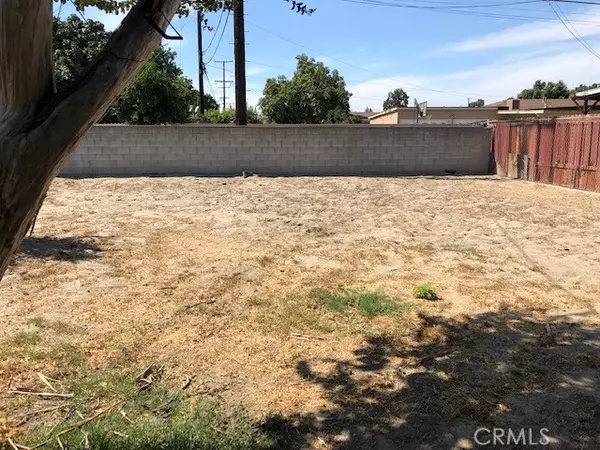 16213 Orange Avenue, Paramount, CA 90723