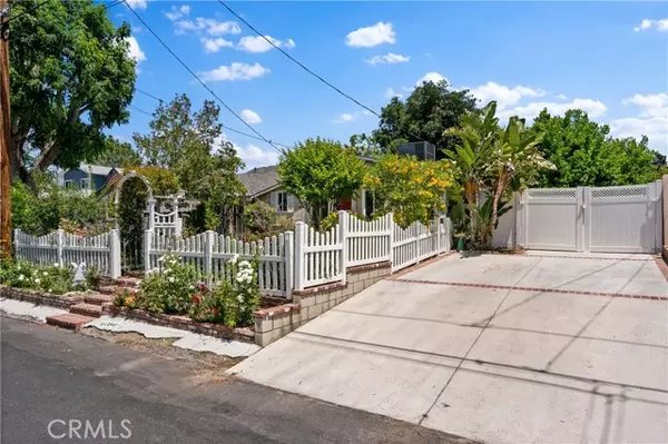 Sunland, CA 91040,10354 Leolang Avenue