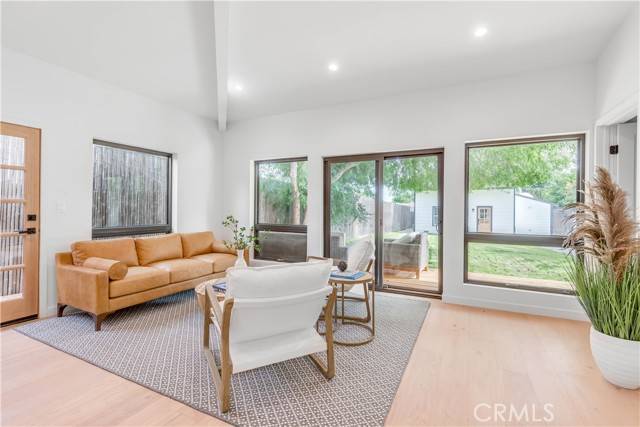 832 Mountain View Street, Altadena, CA 91001