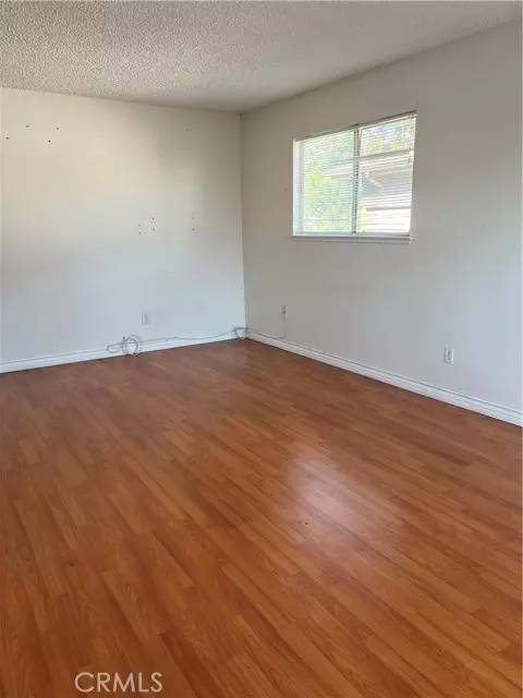 Azusa, CA 91702,992 W Calle Del Sol #4