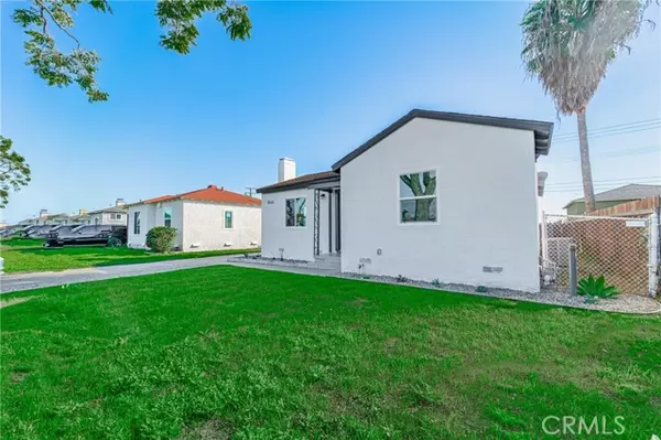 Compton, CA 90222,844 W 127th Place