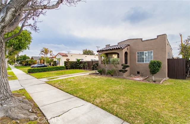 11131 Pine Avenue, Lynwood, CA 90262