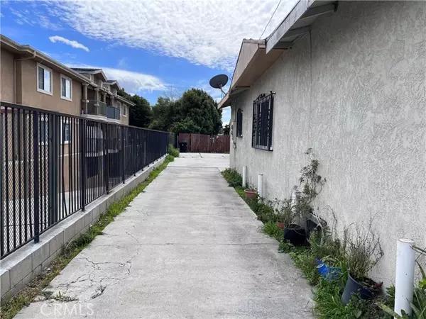 2412 E El Segundo Boulevard, Compton, CA 90222