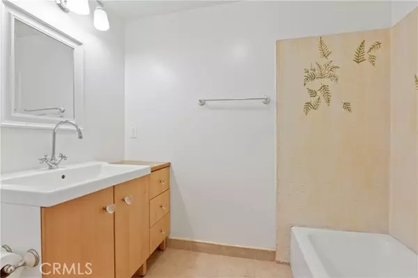 El Segundo, CA 90245,770 W Imperial Avenue #64