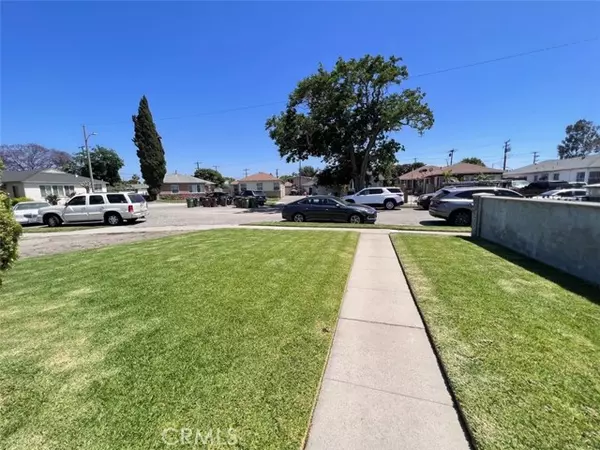 Compton, CA 90221,709 E Cocoa Street