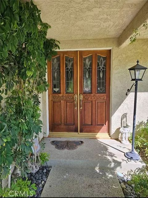 Agoura Hills, CA 91301,27903 Via Amistosa