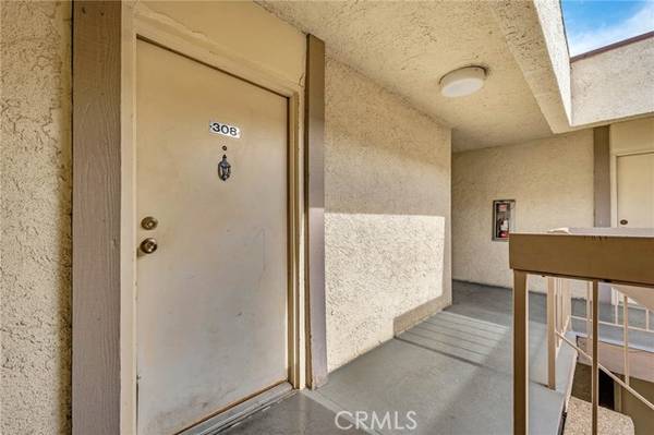 Montebello, CA 90640,1640 Neil Armstrong Street #308