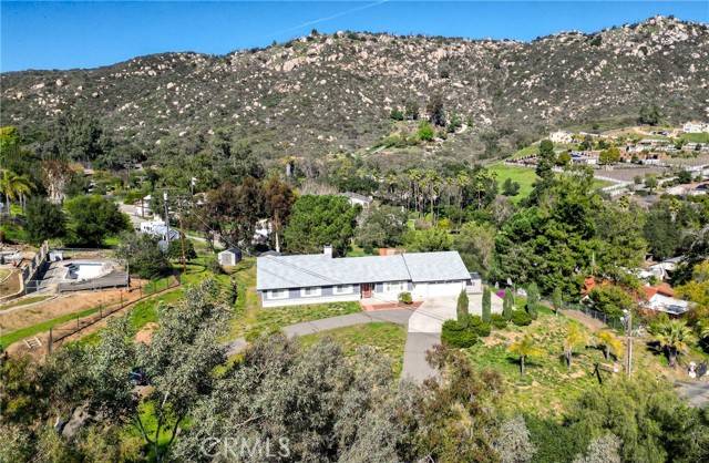 1848 Tierra Libertia Road, Escondido, CA 92026