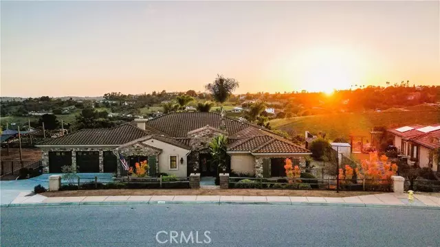 3863 Flowerwood Lane, Fallbrook, CA 92028