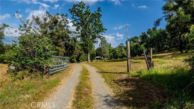 4870 Daffodil Drive, Mariposa, CA 95338