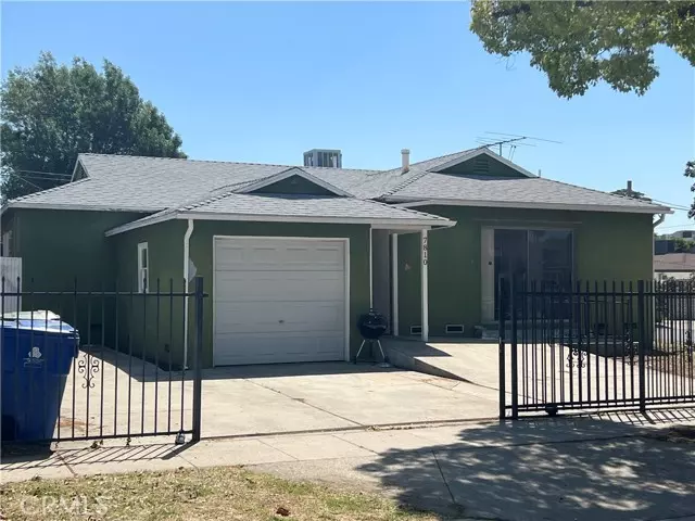 7810 Hazeltine Avenue, Panorama City, CA 91402