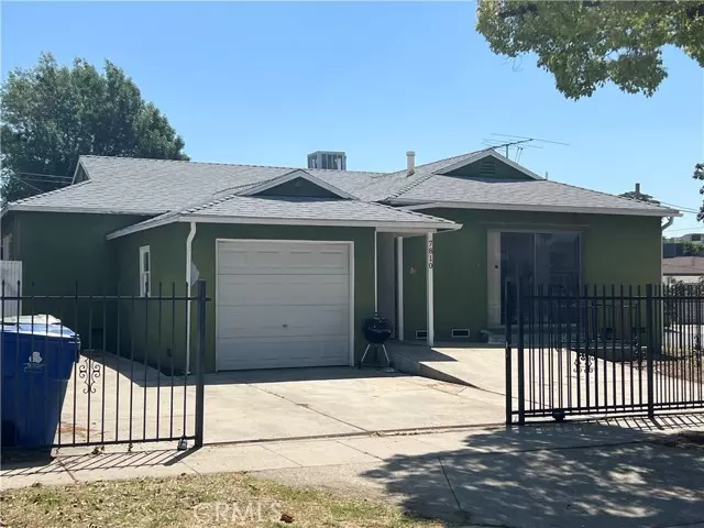 Panorama City, CA 91402,7810 Hazeltine Avenue