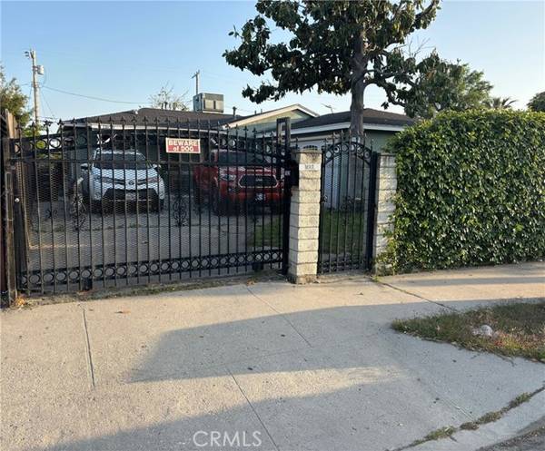 11620 Strathern Street, North Hollywood, CA 91605